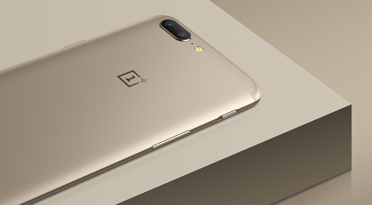 OnePlus has improved its manufacturing process for a 30% finer finish on the new gold OP5 - OnePlus 5 is now available in lush Soft Gold