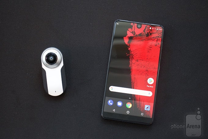Essential Phone hands-on