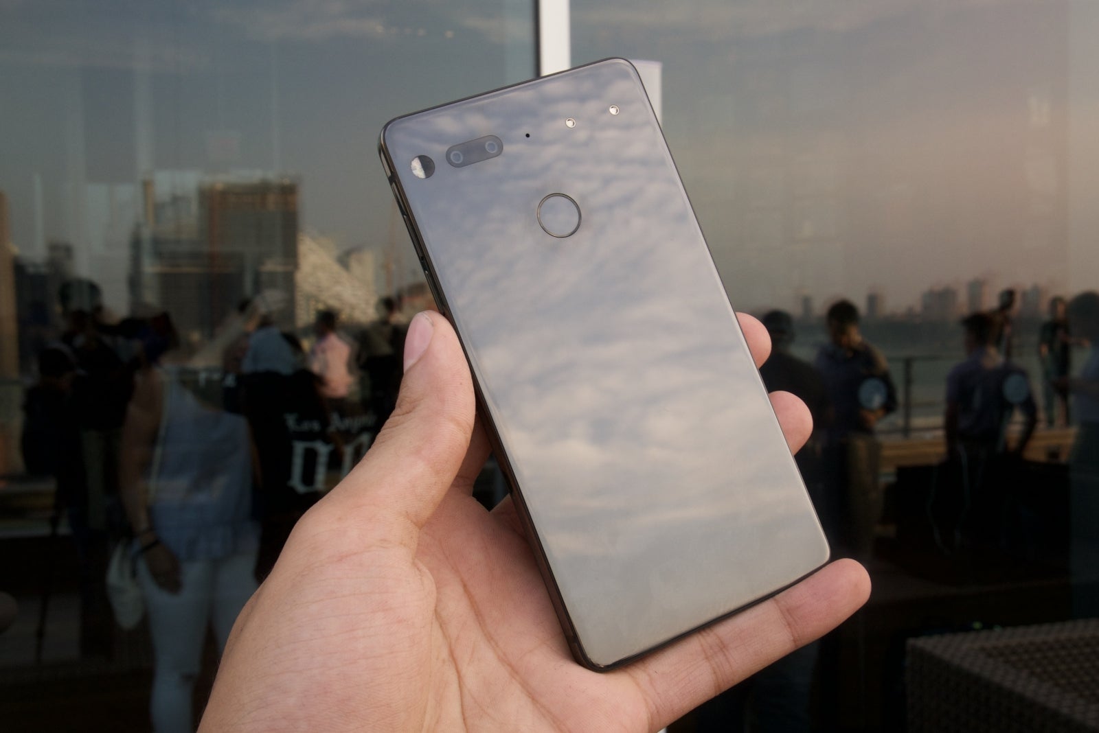 Essential Phone hands-on