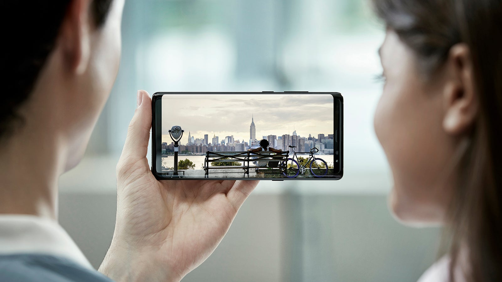 The Samsung Galaxy Note 8 is now official: Productivity overwhelming!