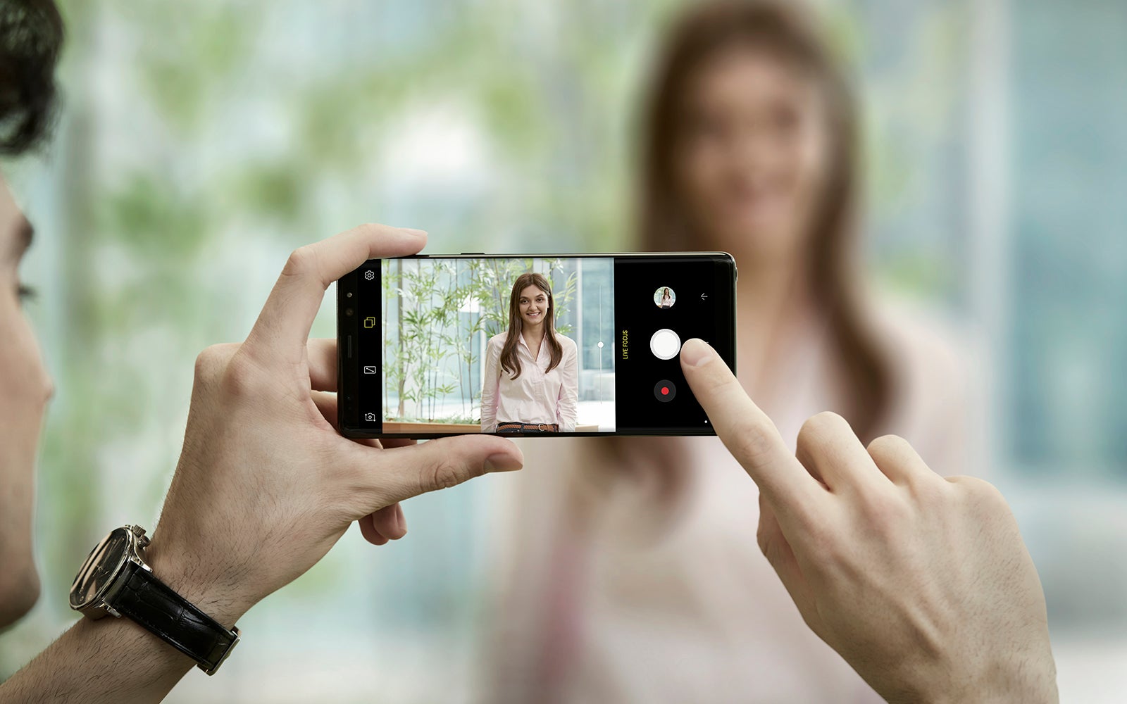 The Samsung Galaxy Note 8 is now official: Productivity overwhelming!