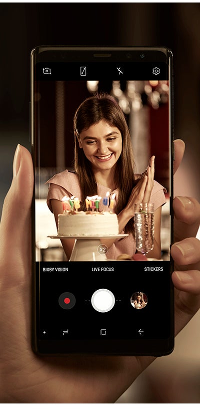 Samsung is also using the dual cameras for a portrait mode feature that will let you blur the background behind your subject - Galaxy Note 8's dual-camera system has some awesome features that make it stand out from the rest