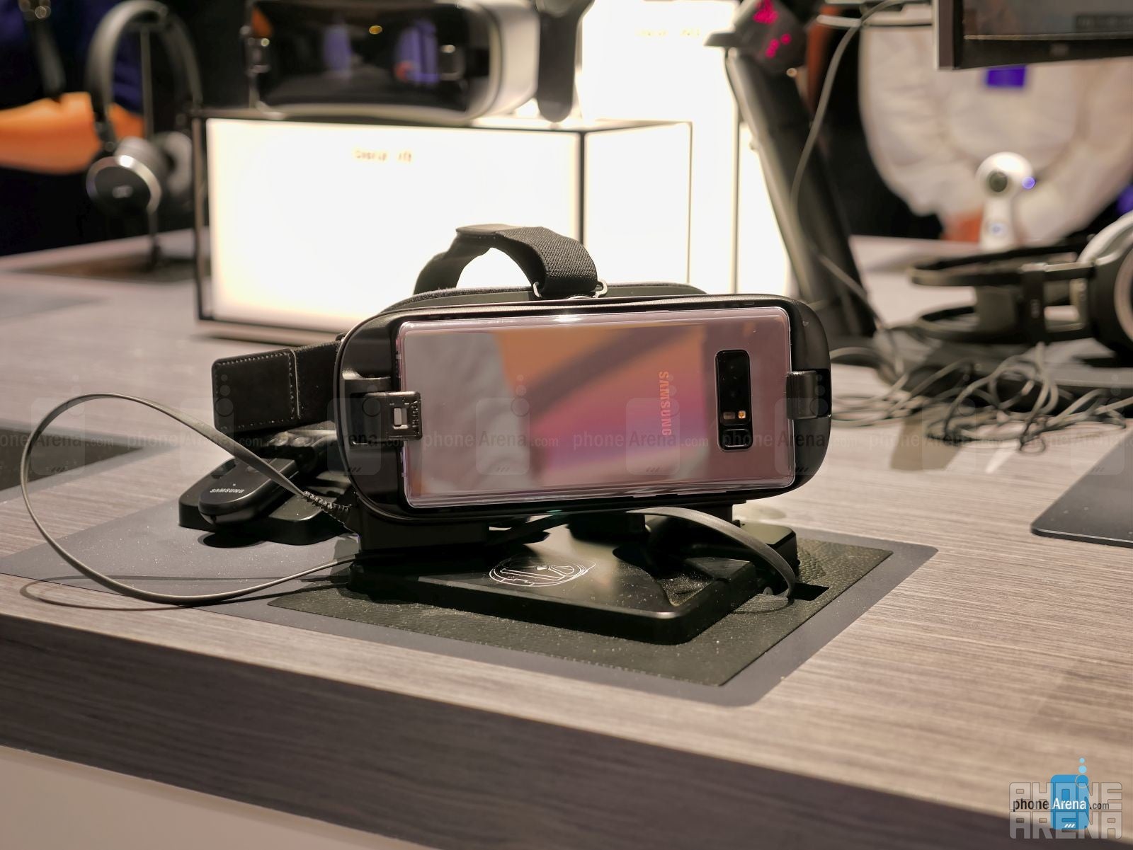 Samsung Gear VR (for Note 8) hands-on