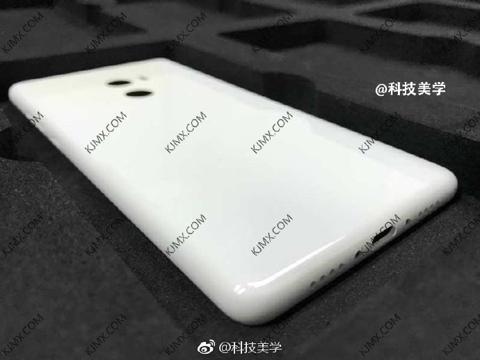 Photo of Xiaomi Mi MIX 2&#039;s rear panel allegedly leaks out