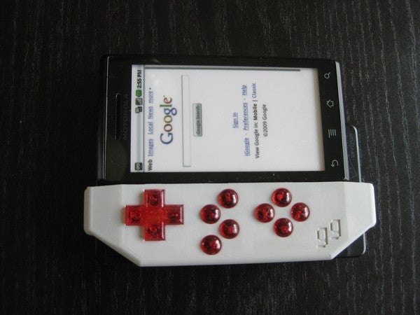 Motorola DROID gets a much needed game pad
