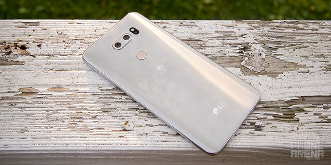 LG V30 size comparison versus Galaxy Note 8, S8, S8+, LG G6, OnePlus 5, HTC U11, iPhone 7 Plus