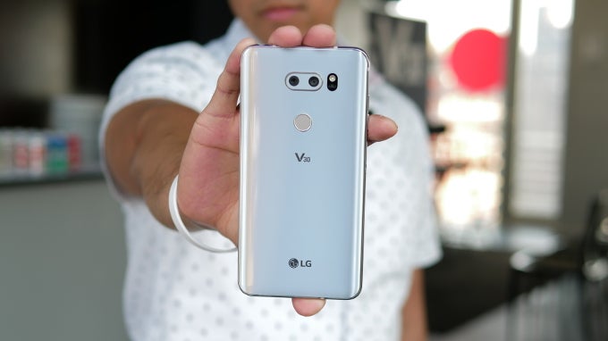 LG V30 is the first phone to support T-Mobile's new 600Mhz LTE band for rural areas