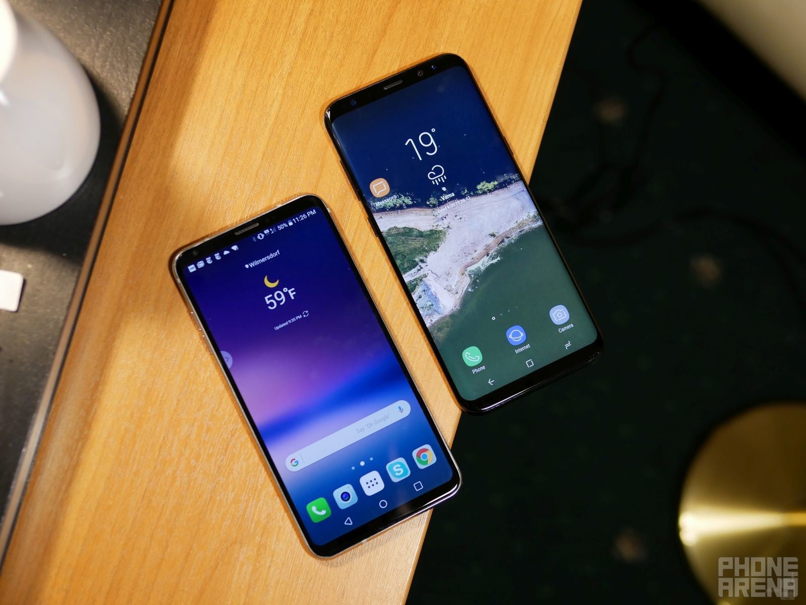 LG V30 vs Samsung Galaxy S8+ first look comparison
