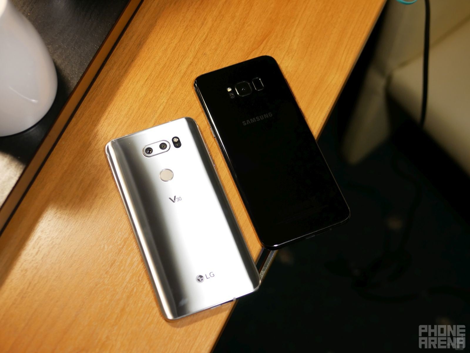LG V30 vs Samsung Galaxy S8+ first look comparison
