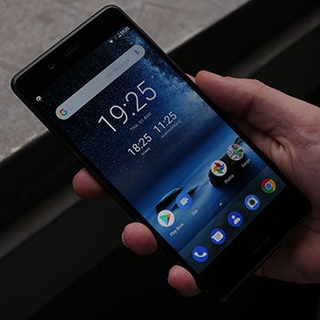 Práctica de Nokia 8: un paso atrás en el centro de atención del buque insignia