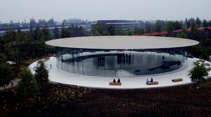 The Steve Jobs Theater where Apple will introduce the new 2017 iPhone handsets, including the tenth anniversary model, on September 12th - Drone-shot video shows venue of Apple&#039;s September 12th event, the Steve Jobs Theater