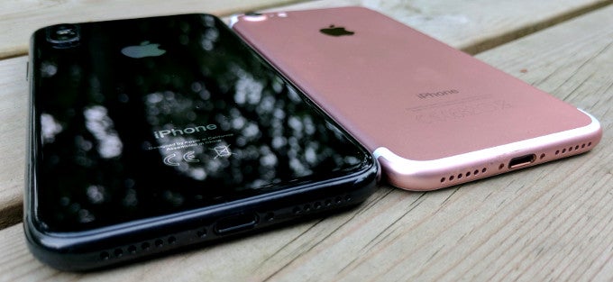 Alleged iPhone X specs leak out: 2.5GHz chipset, high-res display, and 512 GB version
