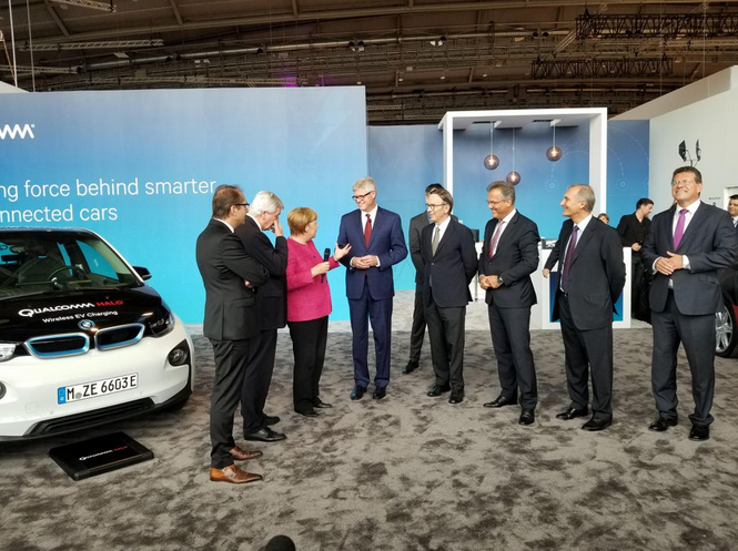 Qualcomm CEO Steve Mollenkoptf at the Frankfurt Auto Show, fourth from left - Qualcomm: Innovation to come from cars, not phones