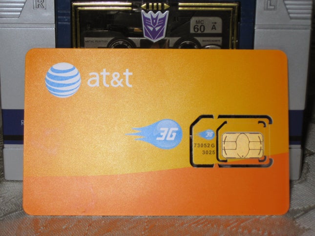 AT&amp;T readies its micro SIM cards for the iPad &amp; iPhone