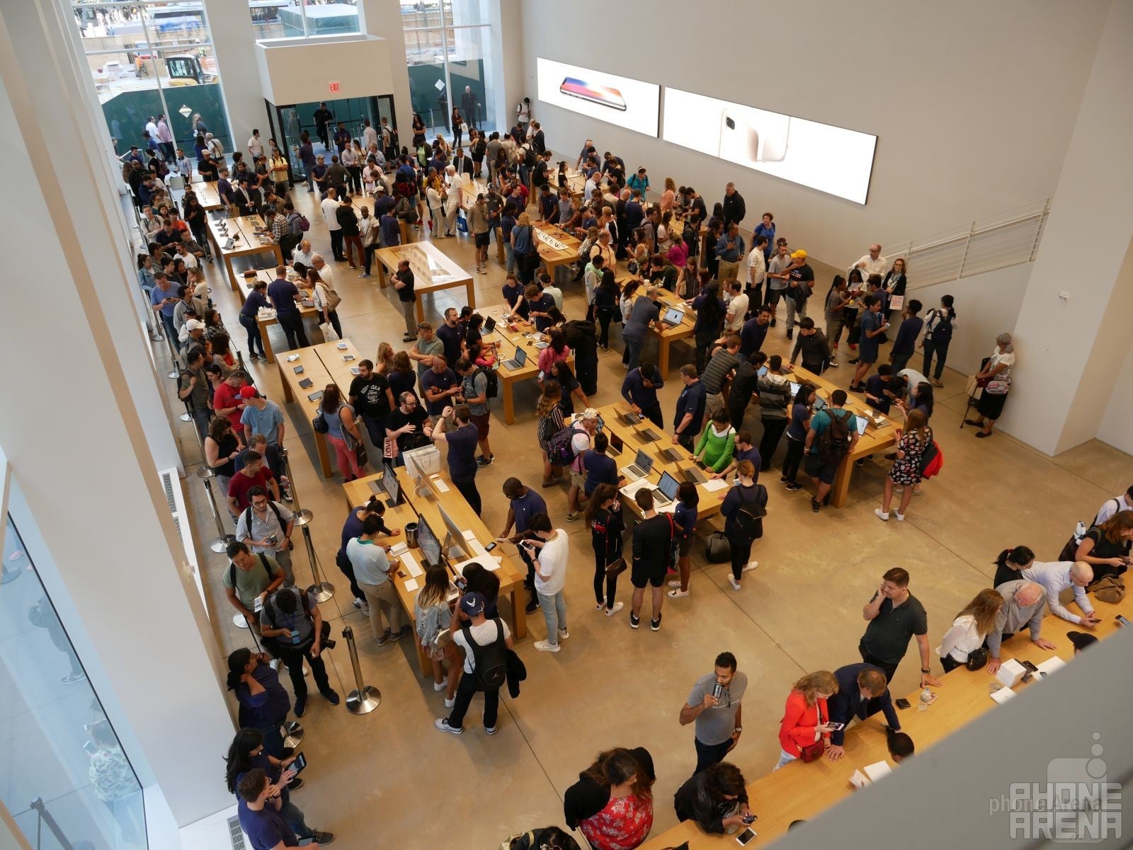 There were still plenty of people waiting in line during the afternoon. - Apple iPhone 8 launch day: Still no shortage of long lines