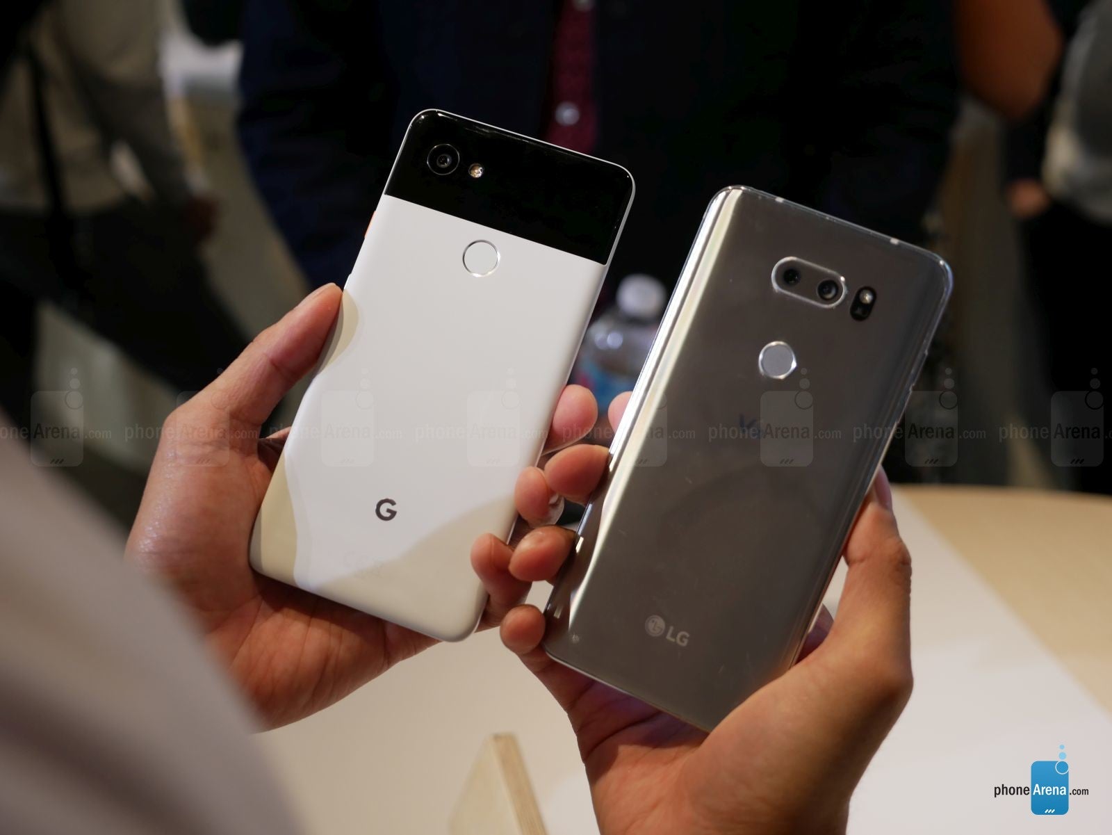 Google Pixel 2 XL vs LG V30: first look