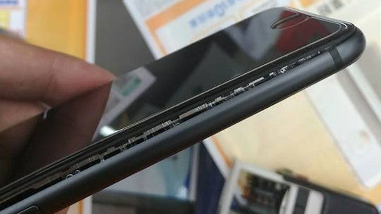 Another iPhone 8 or iPhone 8 Plus is split apart after the battery started to swell - Seven Apple iPhone 8 and iPhone 8 Plus units have been split open due to a swollen battery?