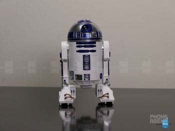 Sphero Star Wars BB-8, BB-9E, & R2D2 hands-on: smartphone
