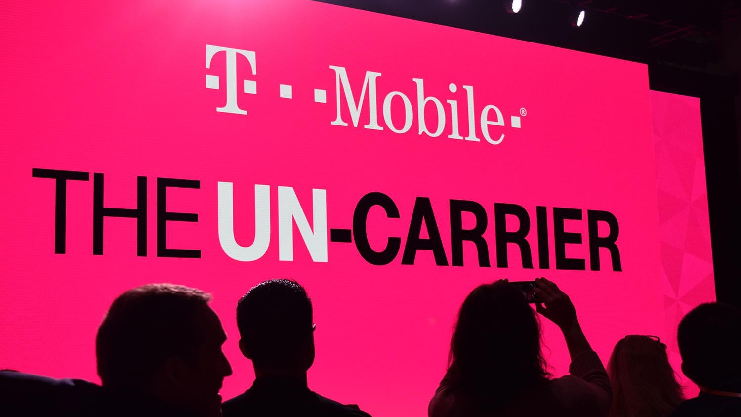 T-Mobile launches early Black Friday deals, BOGO offers for iPhone 8, Galaxy S8/S8+, Note 8, LG V30, and more
