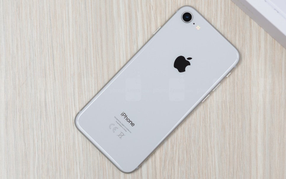 Get an iPhone 8 or Samsung Galaxy S8 for free (with trade-in) at U.S Cellular on Black Friday
