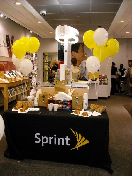 Cookies yes, EVO 4G no - EVO 4G supplies running low as some Sprint stores have sold out of the model