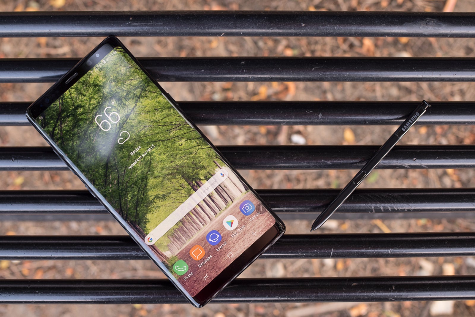Verizon rolls out new Galaxy Note 8 update, Live focus and security improvements included