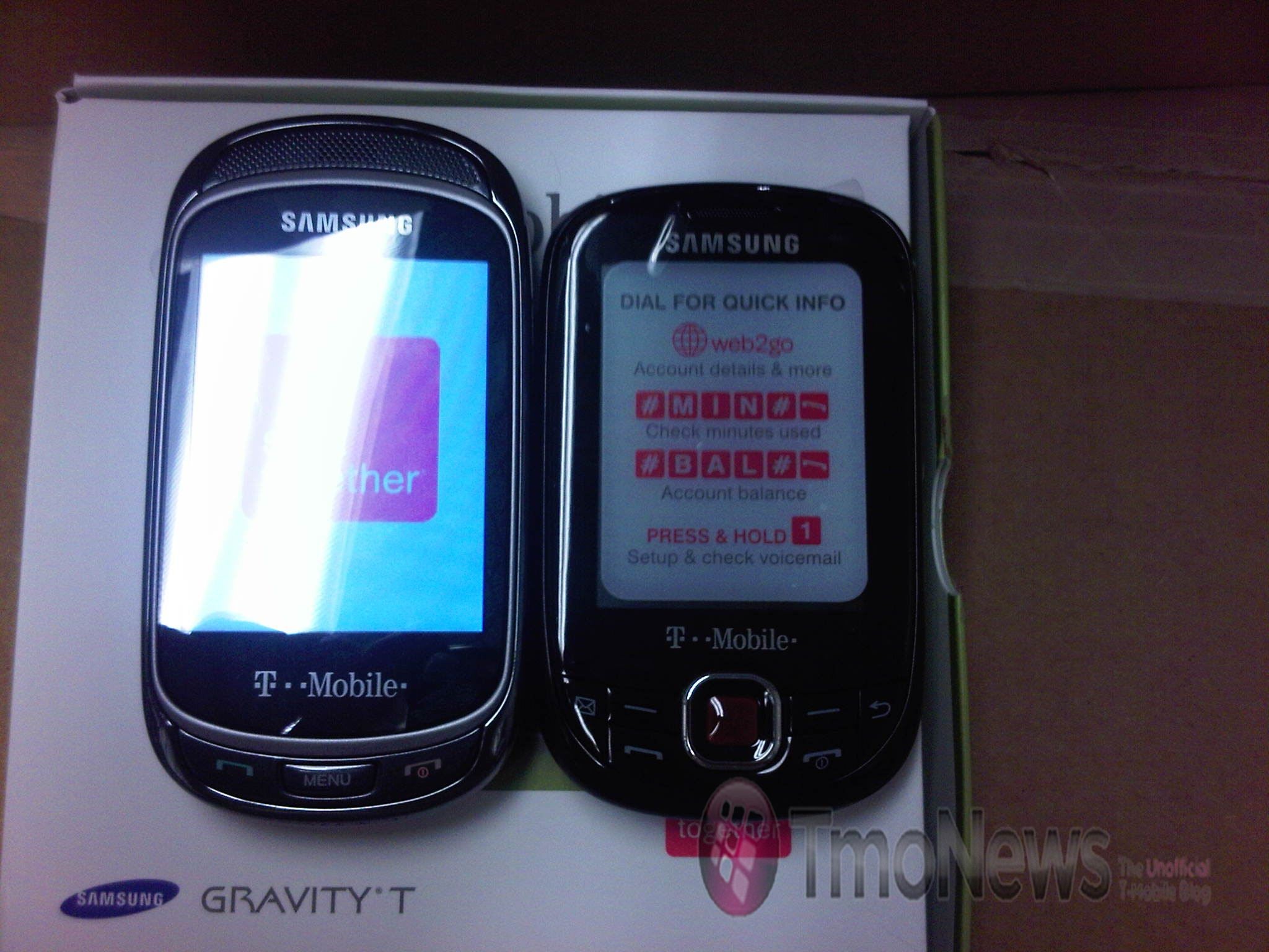 Samsung Gravity T and :) make their first appearance on camera