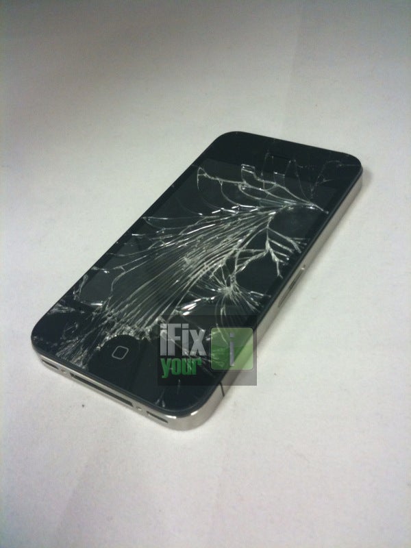 iPhone 4 glass put to the test - PhoneArena