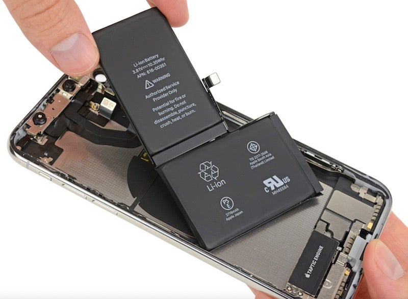 The two batteries inside the Apple iPhone X are placed together to form the letter L - Report: 2018 OLED Apple iPhone models to feature single-cell &quot;L&quot; shaped battery