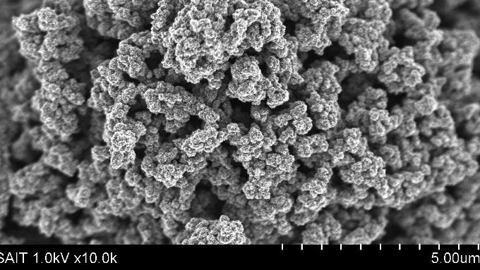 A graphene ball coating resembles popcorn - Batteries that can&#039;t explode and last a lifetime are on the horizon