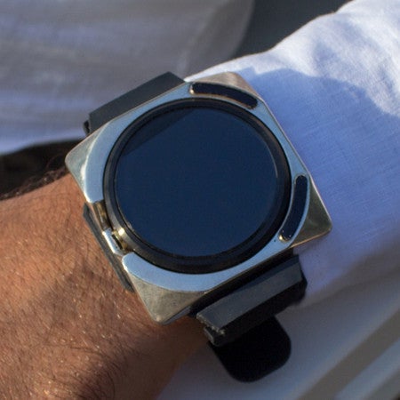 Shell adapter on Moto 360 - Fun idea: this gadget can turn your smartwatch into a smartphone