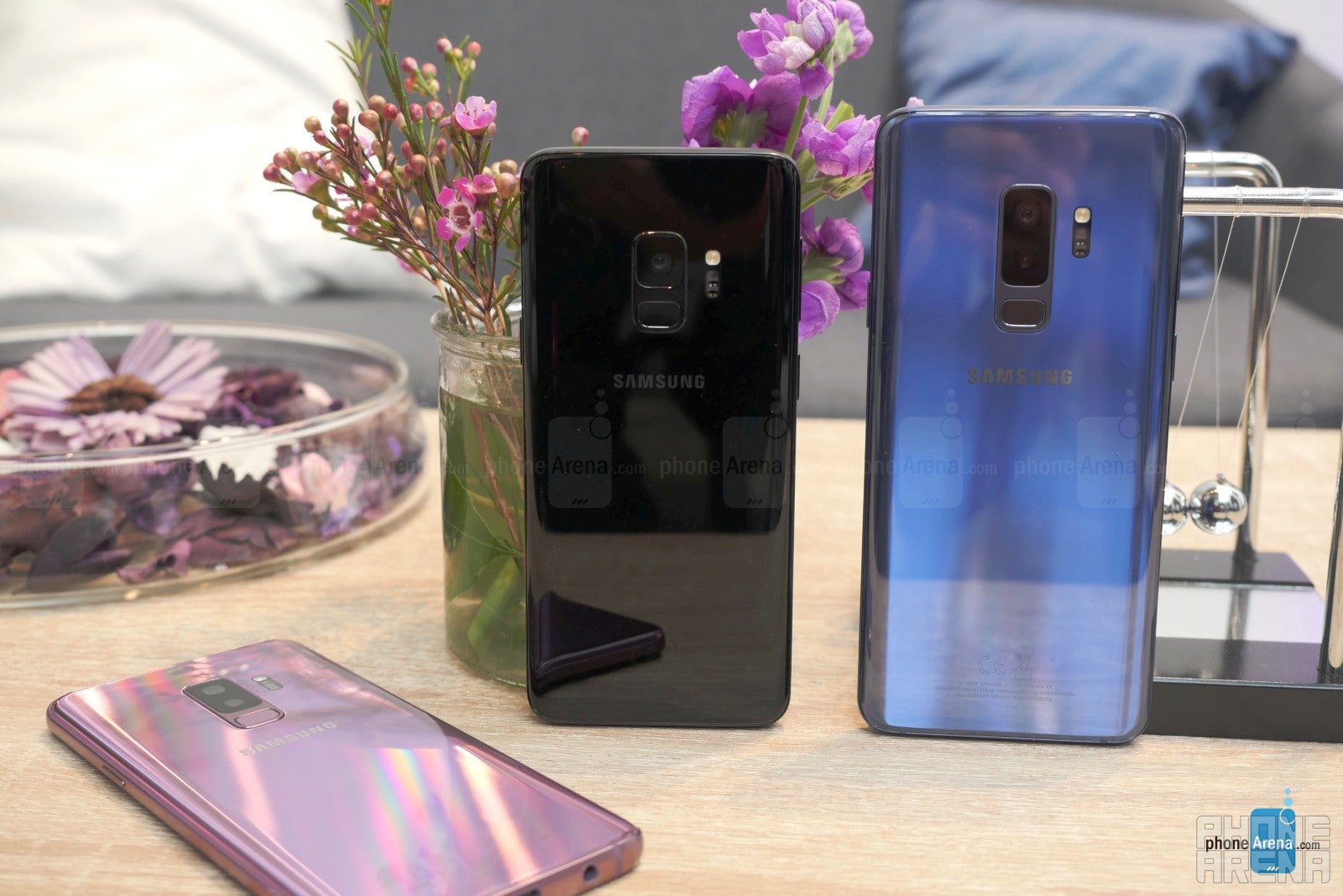 Samsung Galaxy S9 and S9+ hands-on: worthy of celebrity hands