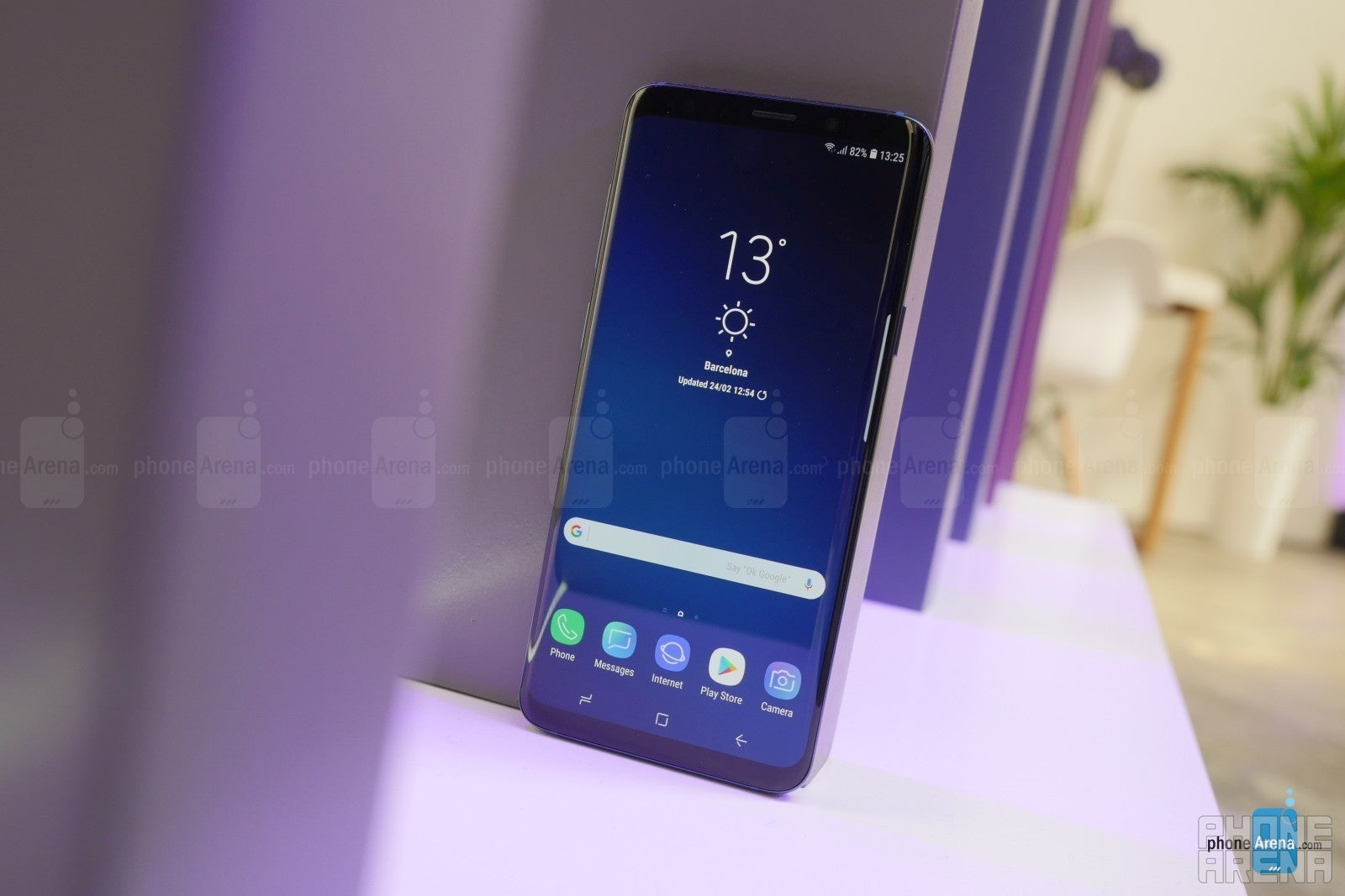 Samsung Galaxy S9 and S9+ hands-on: worthy of celebrity hands
