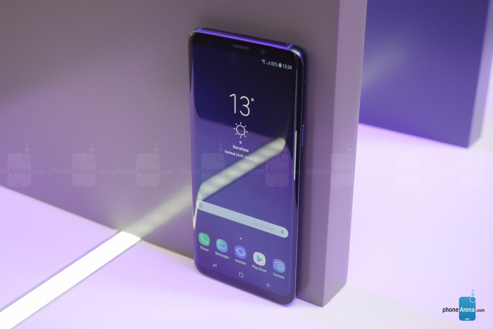 Samsung Galaxy S9 and S9+ hands-on: worthy of celebrity hands