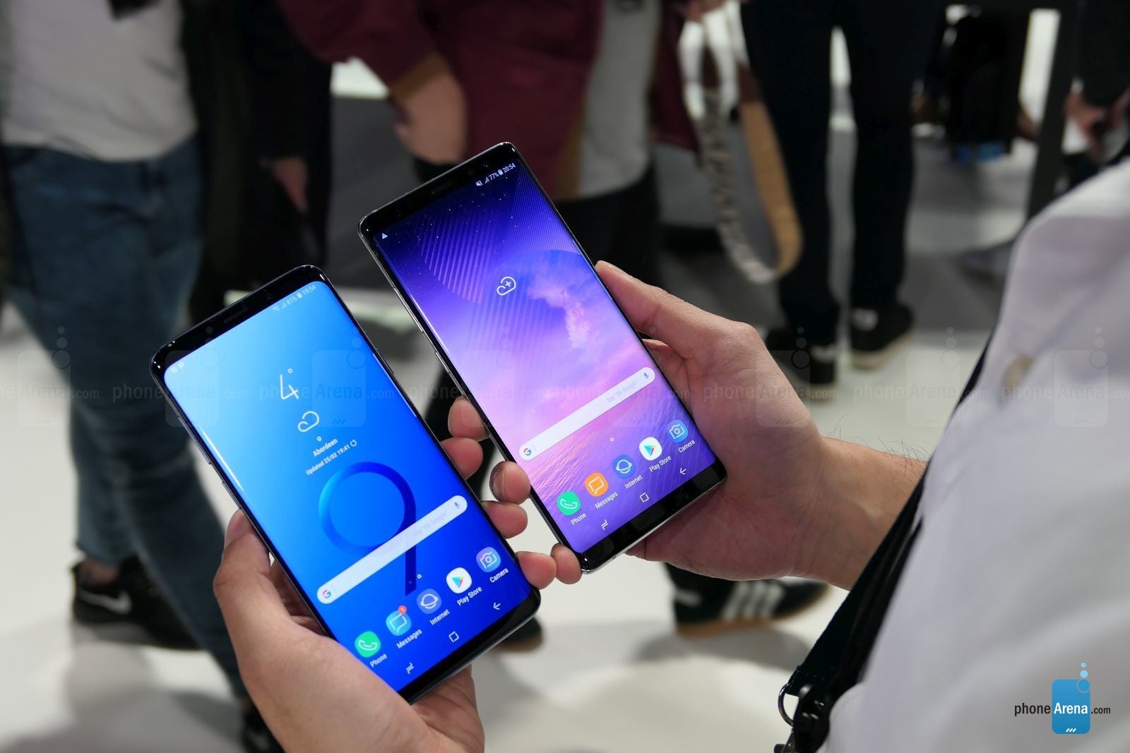 Samsung Galaxy S9+ vs Samsung Galaxy Note 8: first look