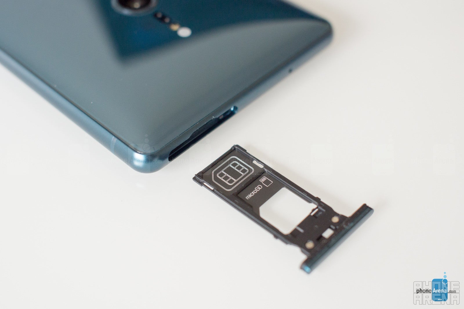 Sony Xperia XZ2 hands-on: up close with Sony&#039;s fresh, new design philosophy
