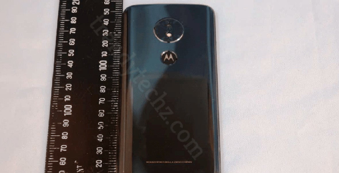 Moto G6 Play shown in live pictures by regulatory agency