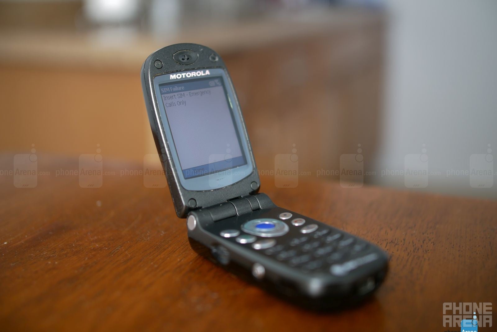 The Motorola MPx200 is notable for being the first GSM/GPRS smartphone released commercially in the United States running Microsoft's Windows Mobile Smartphone 2002 operating system, - Old-school phones, modern reincarnations: Motorola MPx200
