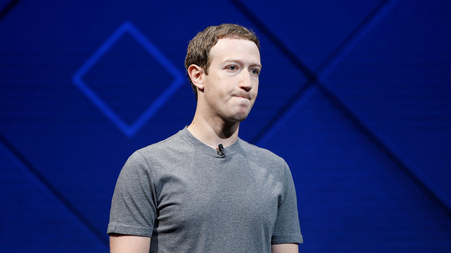 Facebook puts smart speaker unveil on hold amid user data scandal