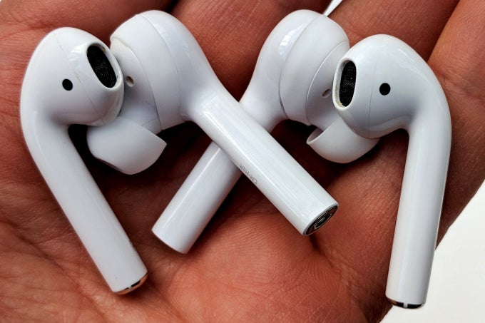 FreeBuds Apple AirPods: same looks, more battery, black version PhoneArena