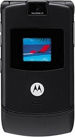 One of the most popular cellphones of all time, the Motorola RAZR, could make a comeback - Don&#039;t look now, but flip phones are making a comeback