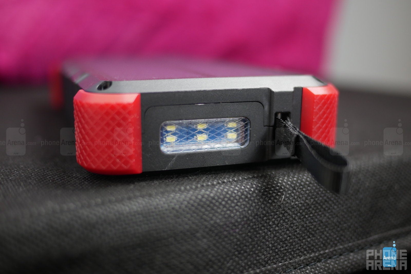 The most well-equipped powerbank? OUTXE Savage Rugged Charger hands-on