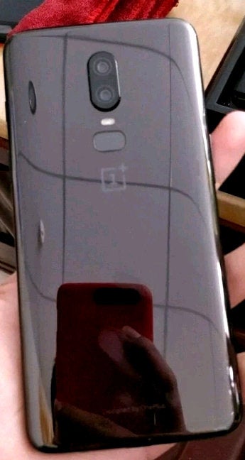 Previous leaks purported to show the back of the OnePlus 6 - New OnePlus 6 photos leak out, size its notch against the iPhone X and OnePlus 5T