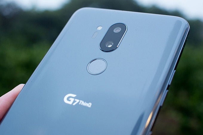 LG G7 vs Samsung Galaxy S9: first camera samples