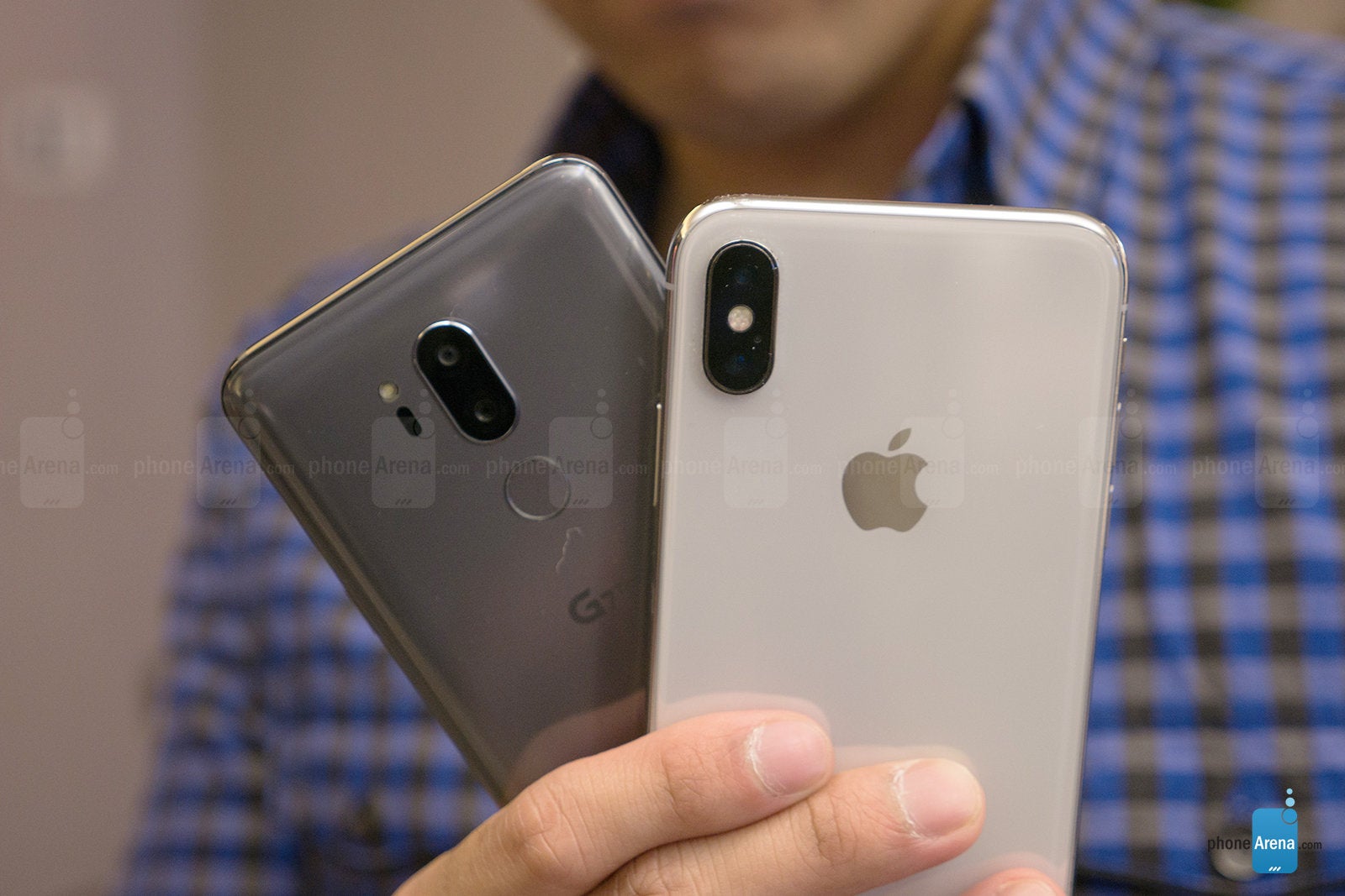LG G7 ThinQ vs Apple iPhone X: first look