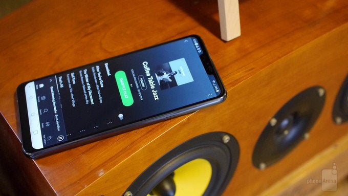 The LG G7 sound louder when placed on a flat surface - LG G7 Boombox Speaker explained: louder sound through clever design