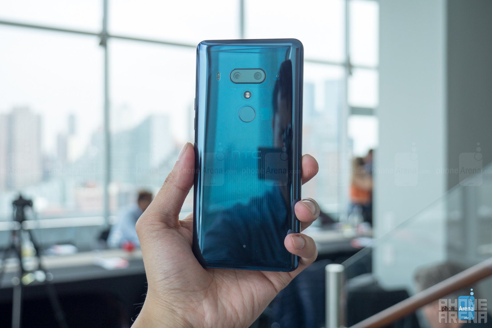 HTC U12+ hands-on: beauty is power