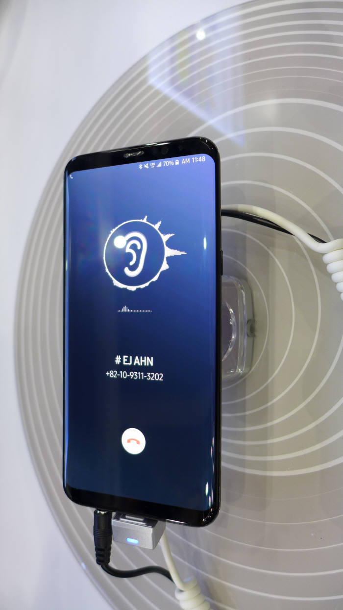 This might be the Galaxy S10 body, just add water, and shave off the earpiece - Galaxy S10 may ditch the earpiece for a 6.2&quot; sound-emitting display, edge-to-edge glory