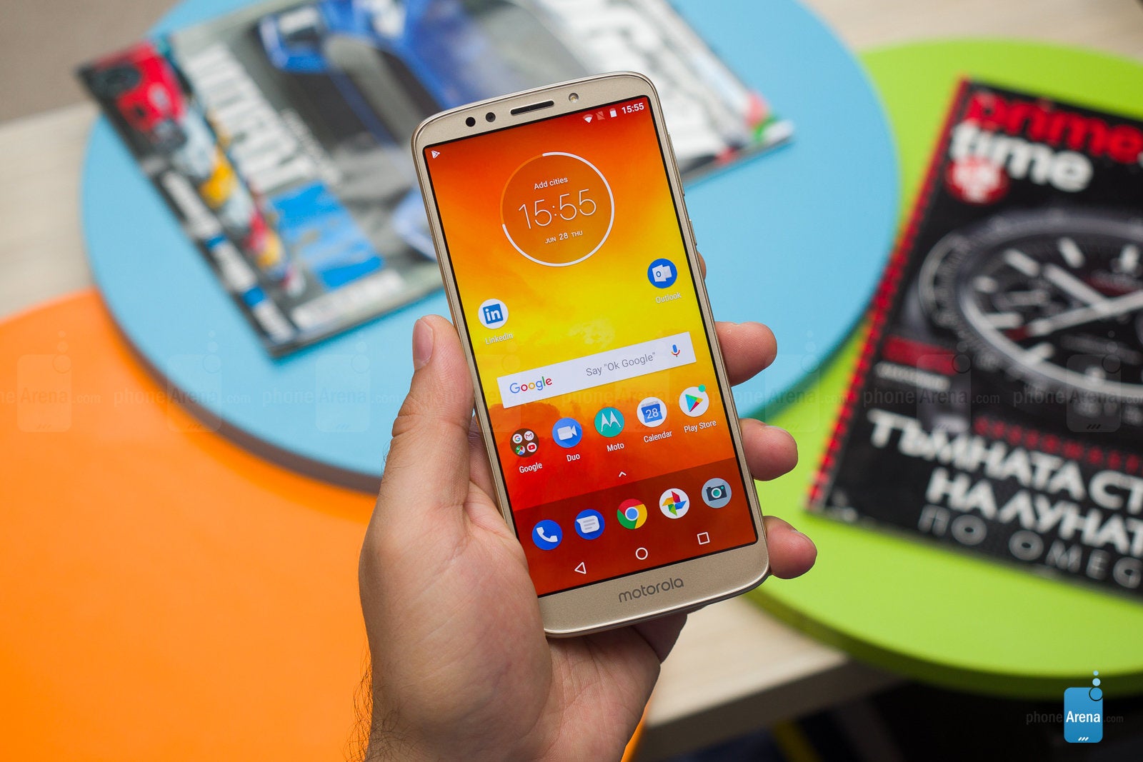 Moto E5 hands-on: big battery and clean Android on the cheap