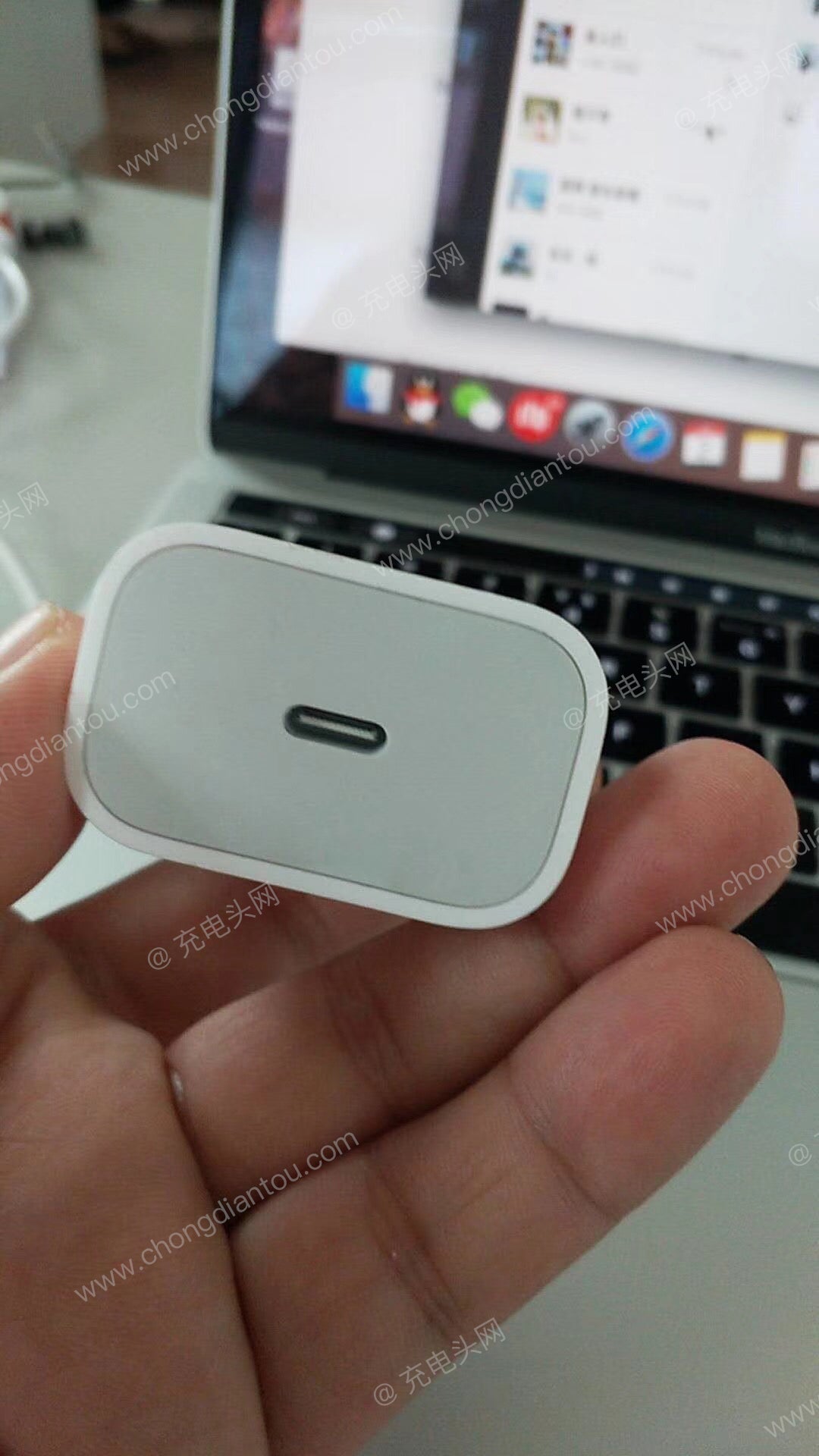 Leaked USB-PD adapter for 2018 iPhones - Apple&#039;s leaked USB-C fast charger may stay exclusive to the new 2018 iPhones&#039; boxes